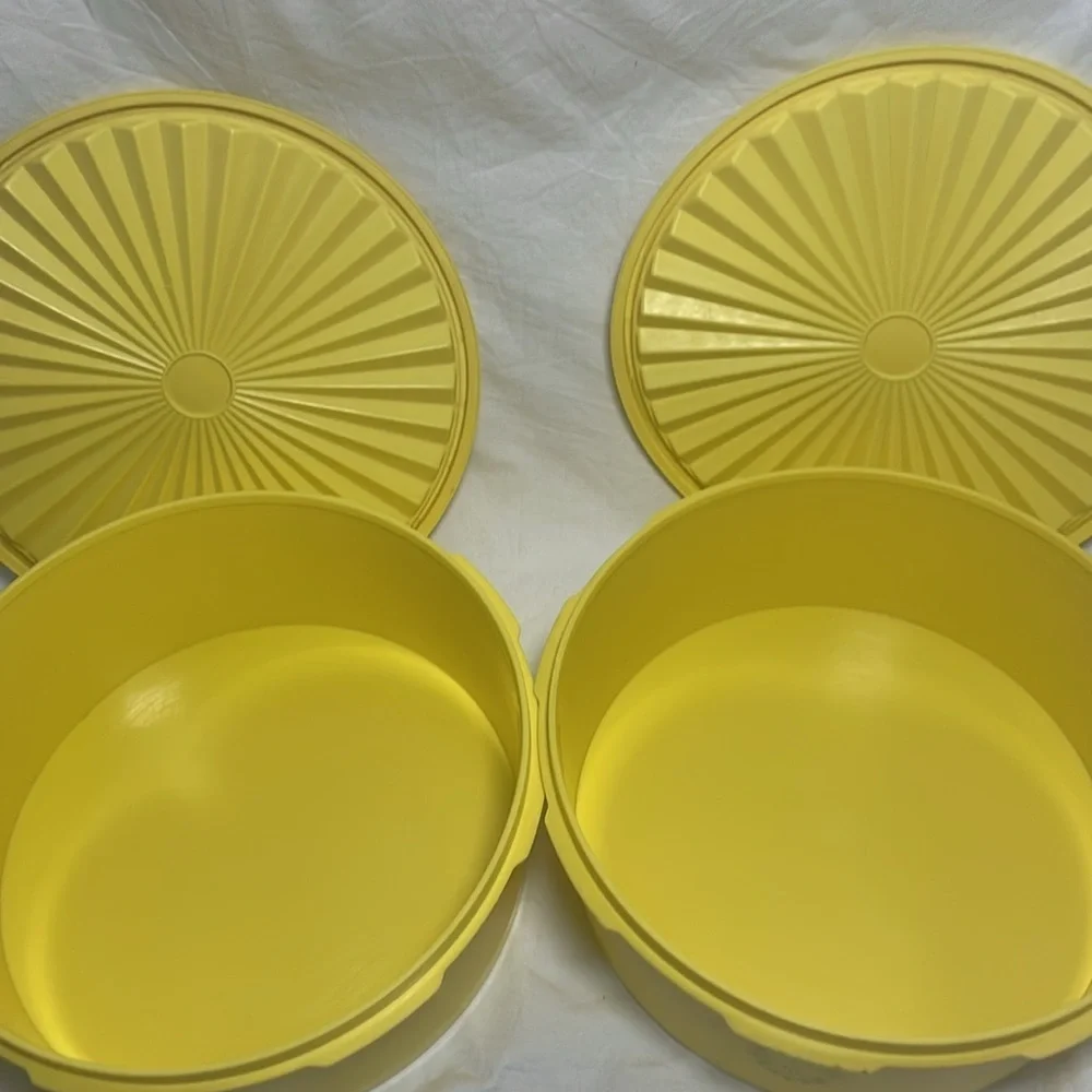 2 Vintage Tupperware